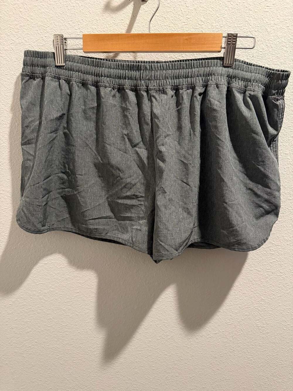 C9 Champion Women's XXL Heather Gray Premium Run Shorts - Picture 3 of 4